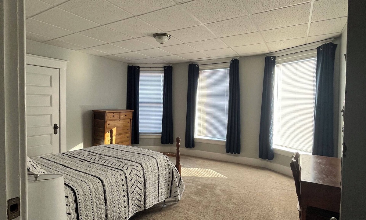 DuBois Apartment | Spacious 2BR Getaway in Dubois – 1 mile away from Penn Highlands DuBois