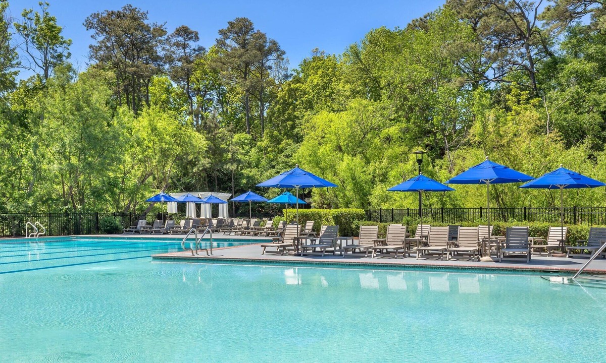 Sea Scape Hotel | Spacious 2BR Loft Suite w/Kitchen 1.1 Miles to Kitty Hawk Beach & Fishing Lakes
