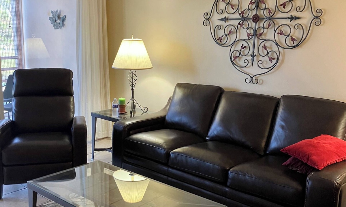 Braden River Condo | Spacious 2nd floor 2-bedroom condo in beautiful Palm Aire CC, Sarasota, FL