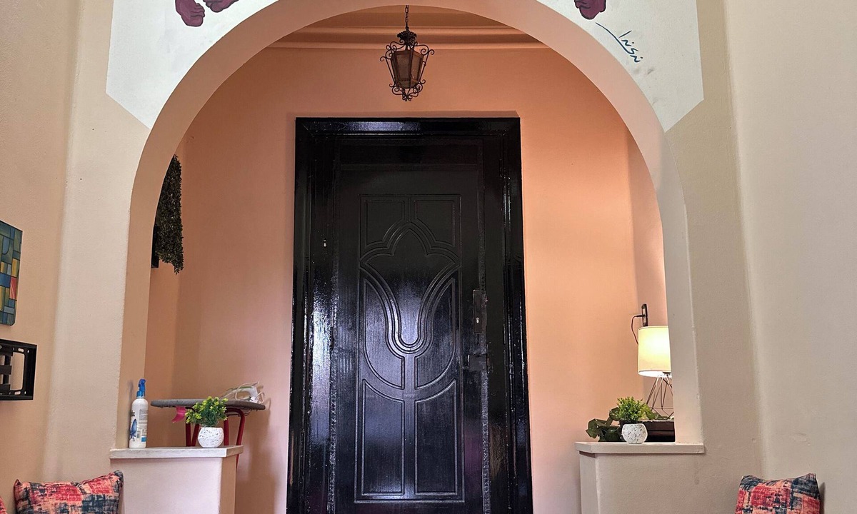 Abdin Apartment | Spacious 3-bedroom apartment in lovely Cairo. CRDT-N4