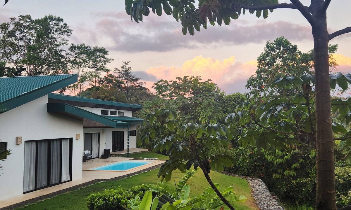 Baru House | Spacious 3 bed, 3 bath home with breathtaking Mountain and Valley views.