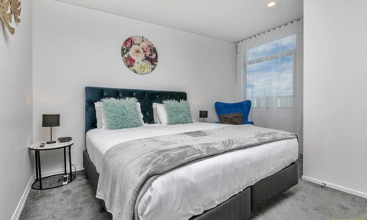Auckland Central Business District Apartment | Spacious 3-Bed Waterfront Apartment