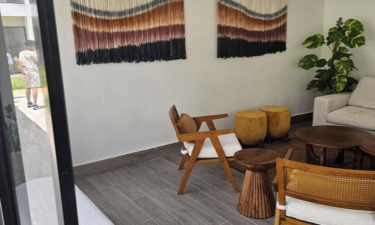 Villa Hermosa Apartment | Spacious 3-bedroom apartment in charming Villa Hermosa with AC
