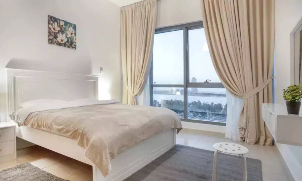 Abu Dhabi Apartment | SPACIOUS 3 Bedroom Apartment Sea View