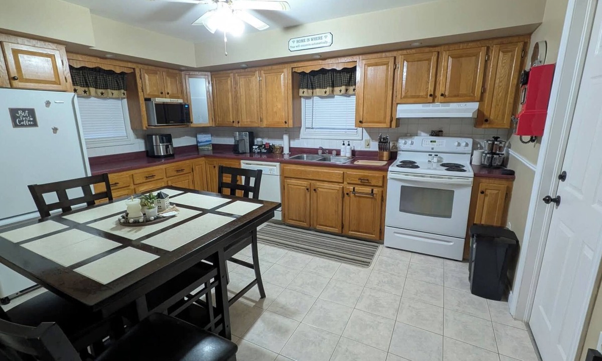 Cape Breton Regional Municipality Apartment | Spacious 3 bedroom apartment