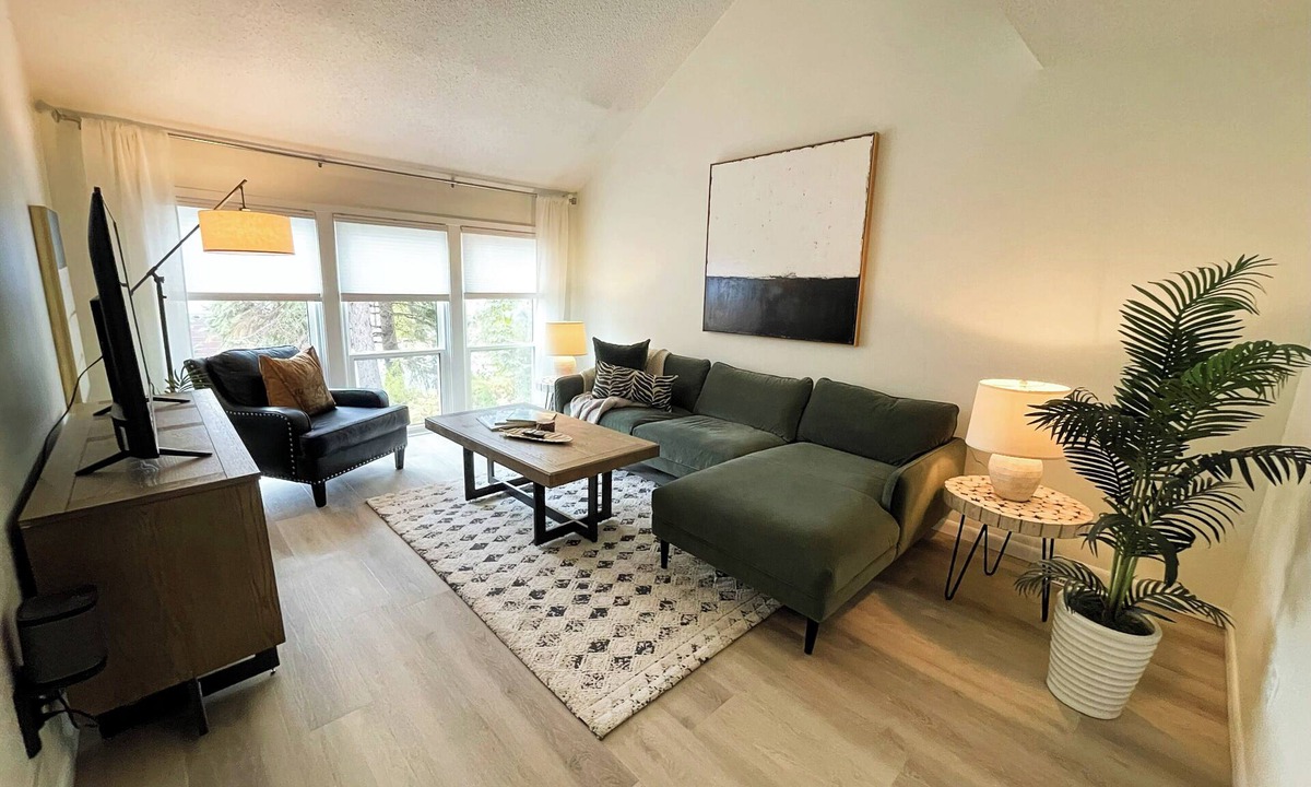 Golden Valley House | Spacious 3-bedroom townhome with garage and patio!