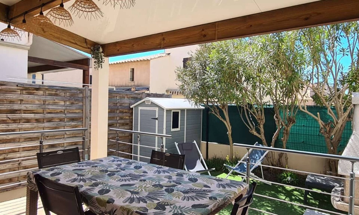 Marseillan Plage Apartment | Spacious 3-Room Apartment with AC, Terrace, Parking & BBQ - Sleeps 6