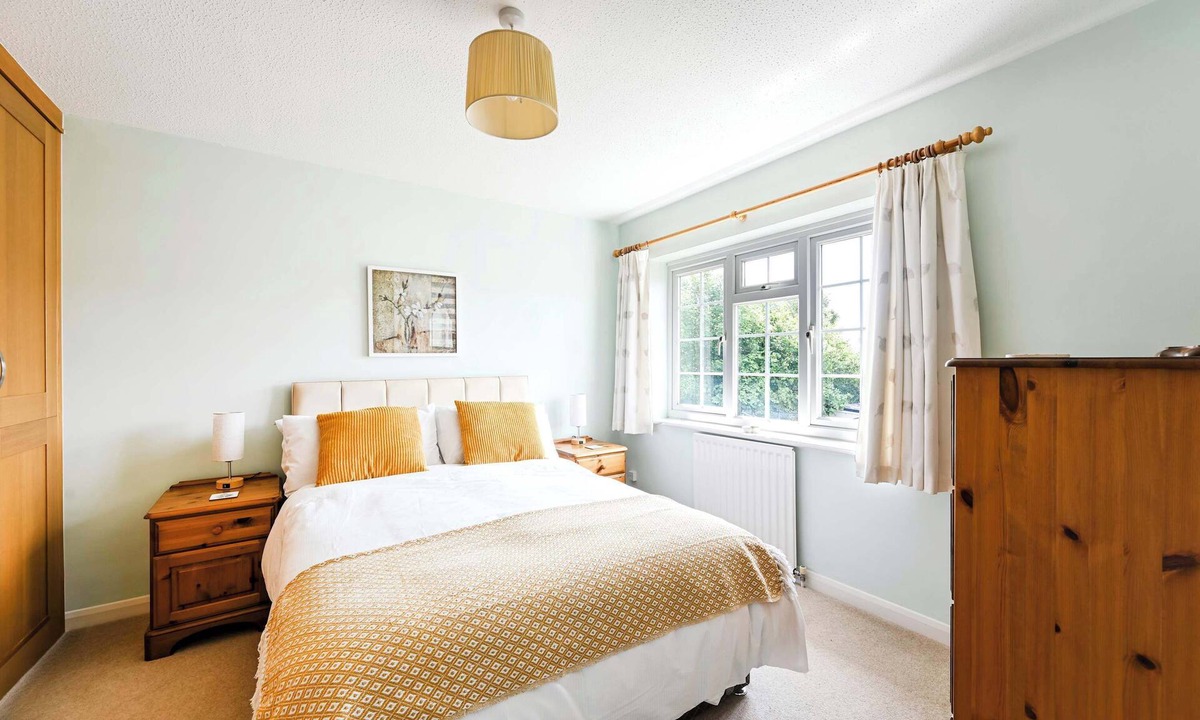 Maidenhead House | Spacious 3Bed Home in Maidenhead Sleeps 6
