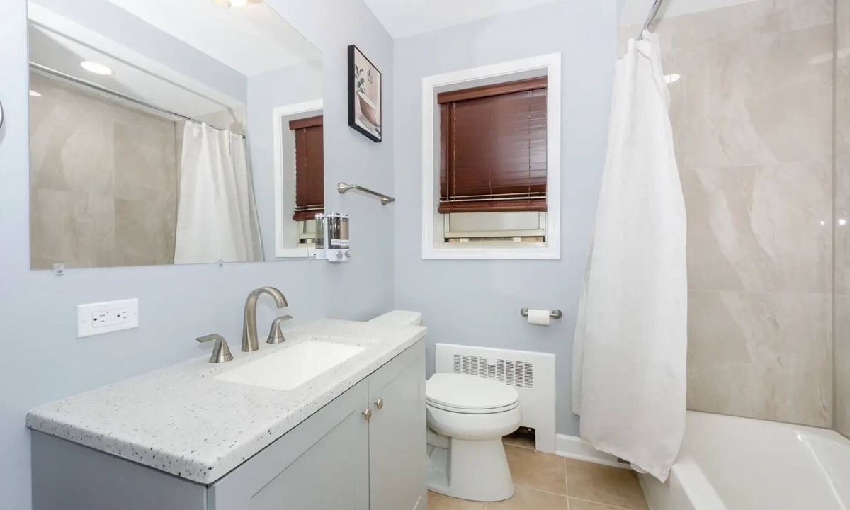 West Ridge Apartment | Spacious 3BR/2BA Apartment - Smart Lock & 85" TV - Near Downtown