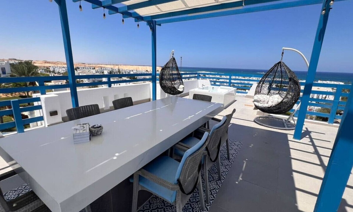 Zawiyat 'Abd al Mun'im Apartment | Spacious 3BR Apartment w Rooftop Terrace&Jacuzzi