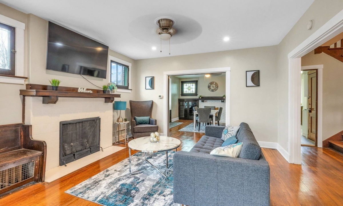 Wilkinsburg House | Spacious 3BR Home near Downtown, Oakland & East Liberty! Max 15 nights by RedAwning