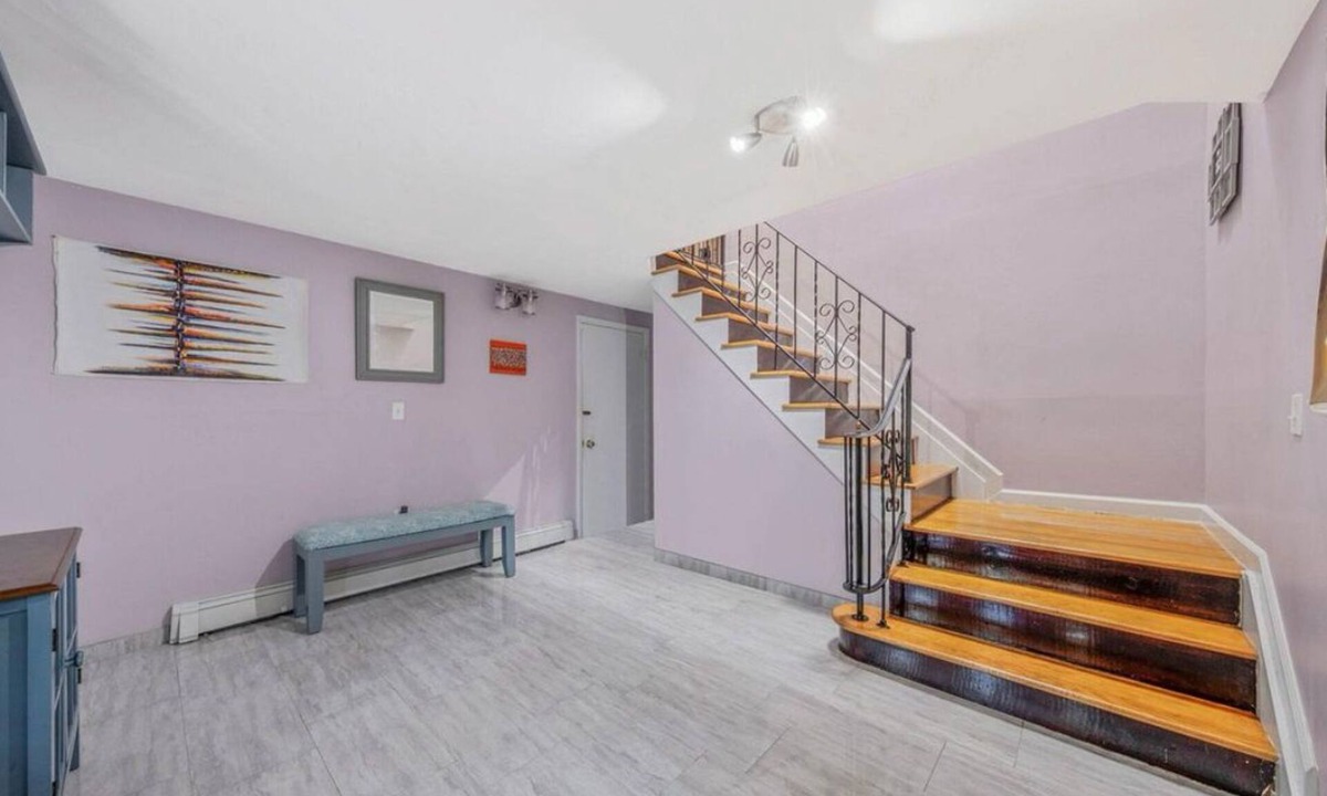 West Hills House | Spacious 3BR Modern Family Retreat Near Oheka Castle and Huntington Village