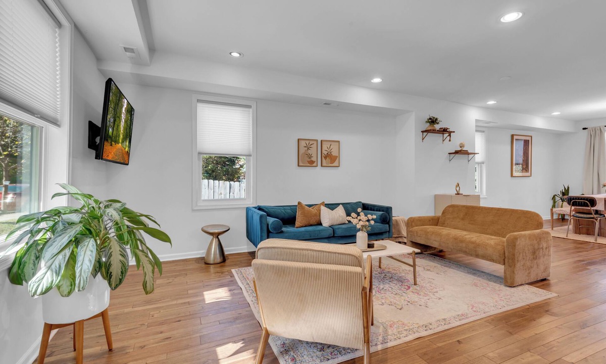 Deanwood House | Spacious 3BR Modern DC Home Near 3 Metro Stations