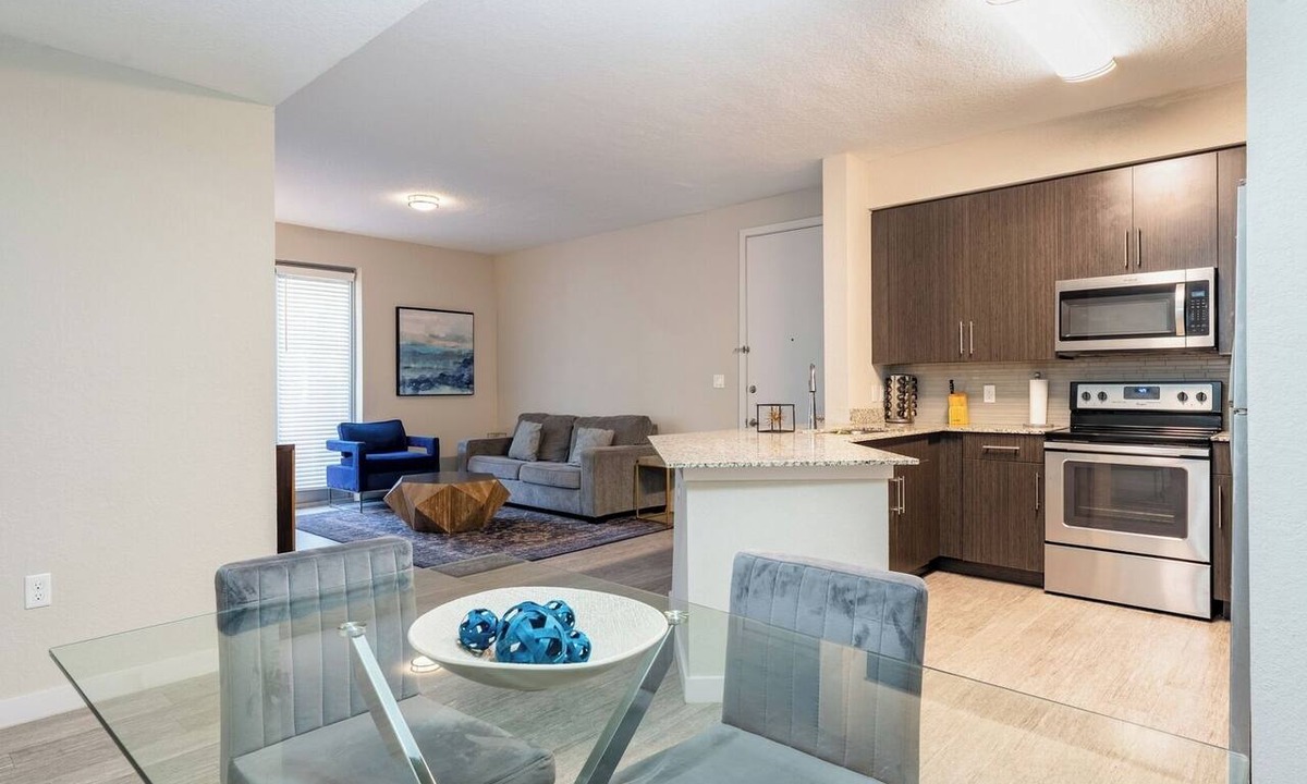 Daytona Beach Apartment | Spacious 3BR | Pool, Gym, Near Beach and Speedway