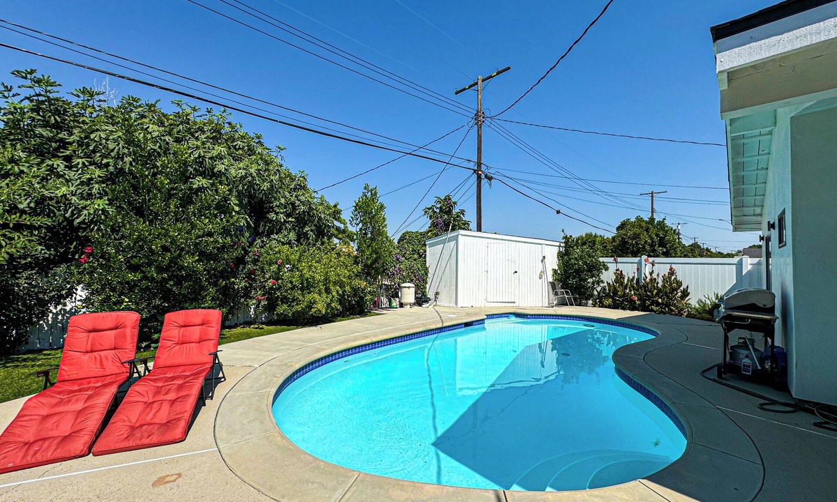 Hidden Hills House | Spacious 3BR Retreat with Private Pool - FRHH