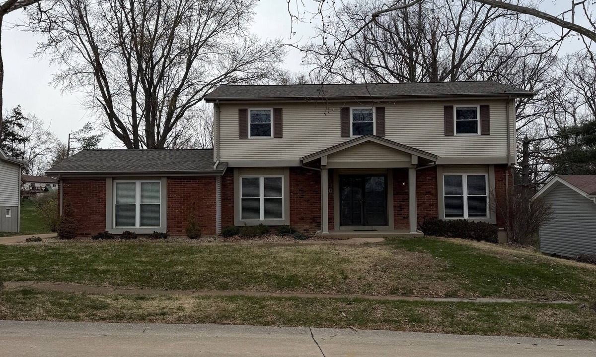 Chesterfield House | Spacious 4 Bed, 2.5 Bats House in gorgeous Chesterfield, MO