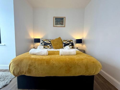 Oadby House | Spacious 4-Bed Home in Marylebone, Wi-Fi, Parking & Extended Stays