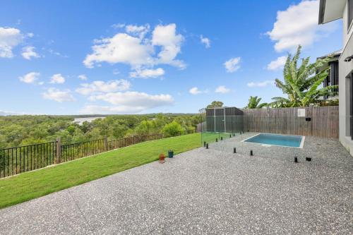 Griffin House | Spacious 4 Bed Home with Pool & Garden