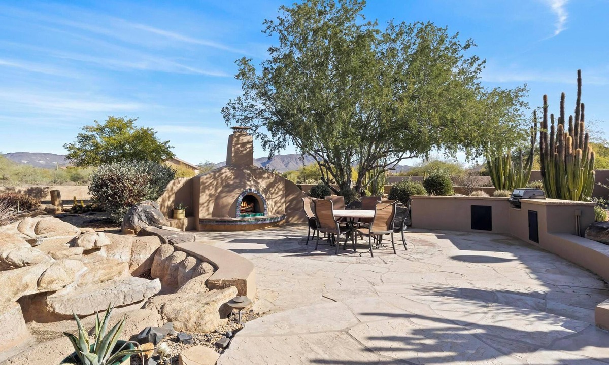 Red Dog Ranch House | Spacious 4-bedroom house in charming Cave Creek with WiFi, AC