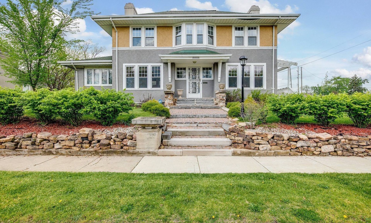 Northeast South Bend House | Spacious 4-Bedroom Home 1 Mi to ND Stadium!