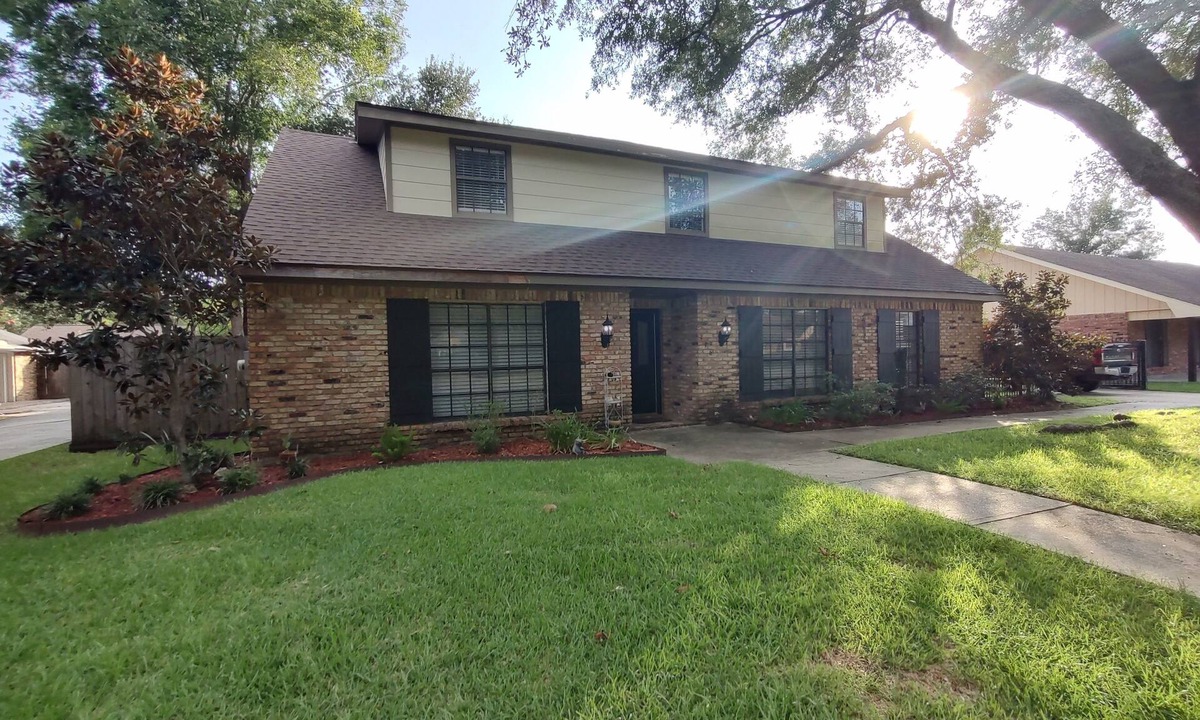 Milton House | Spacious 4-bedroom house in gorgeous Lafayette with private pool