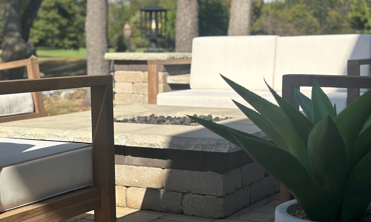 Granger House | Spacious 4-bedroom home on Private Golf Course with in-home Gym & Sauna.