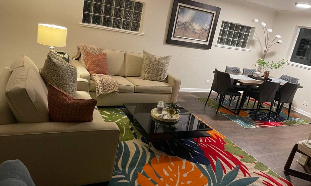 Aurora House | Spacious 4-bedroom house with AC and WiFi in wonderful Aurora