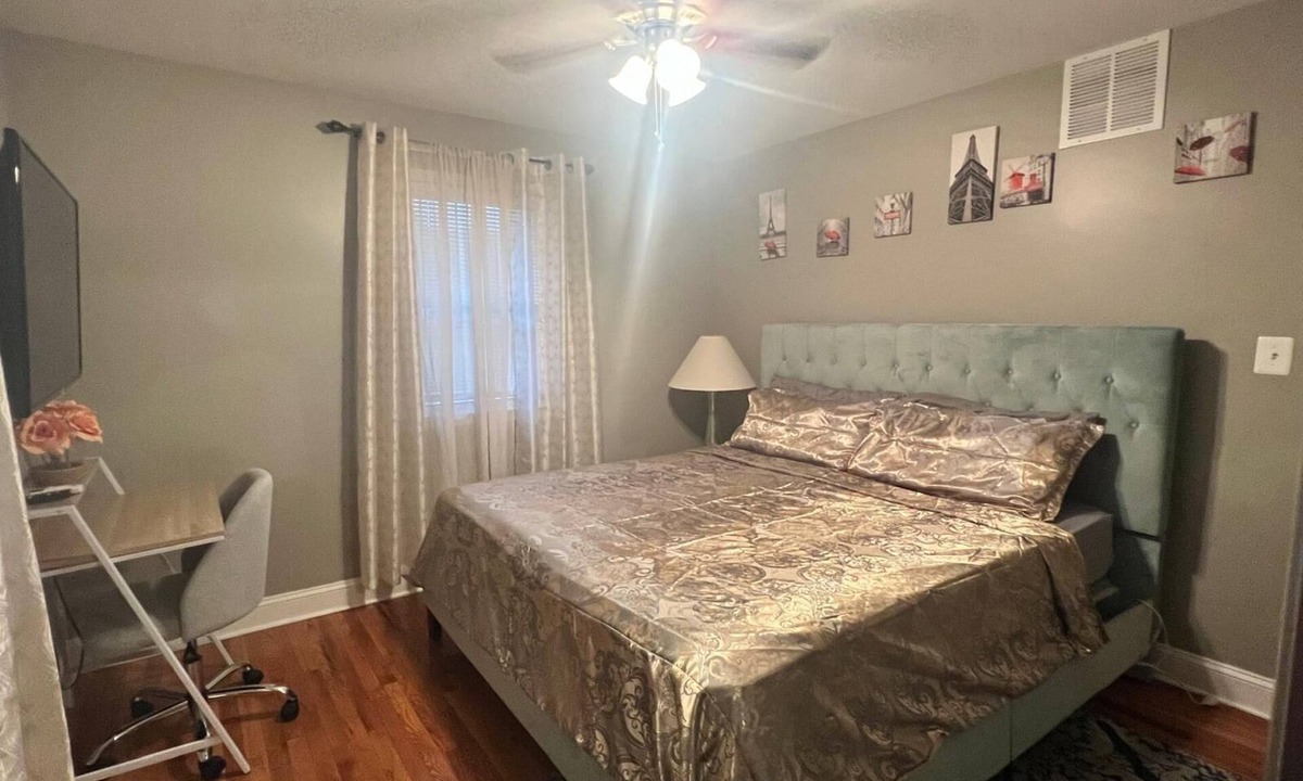Milford Mill House | Spacious 4-bedroom building in peaceful Randallstown with AC