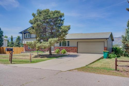 Northeast Colorado Springs House | Spacious 4BD Dog-friendly Home near USAF Academy