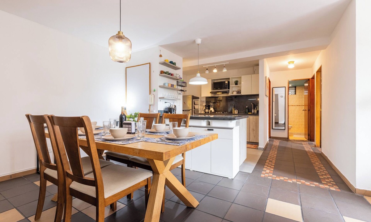Lalinde Apartment | Spacious 4BD Poblado apartment. Great quiet location! Walk to Provenza/Lleras!