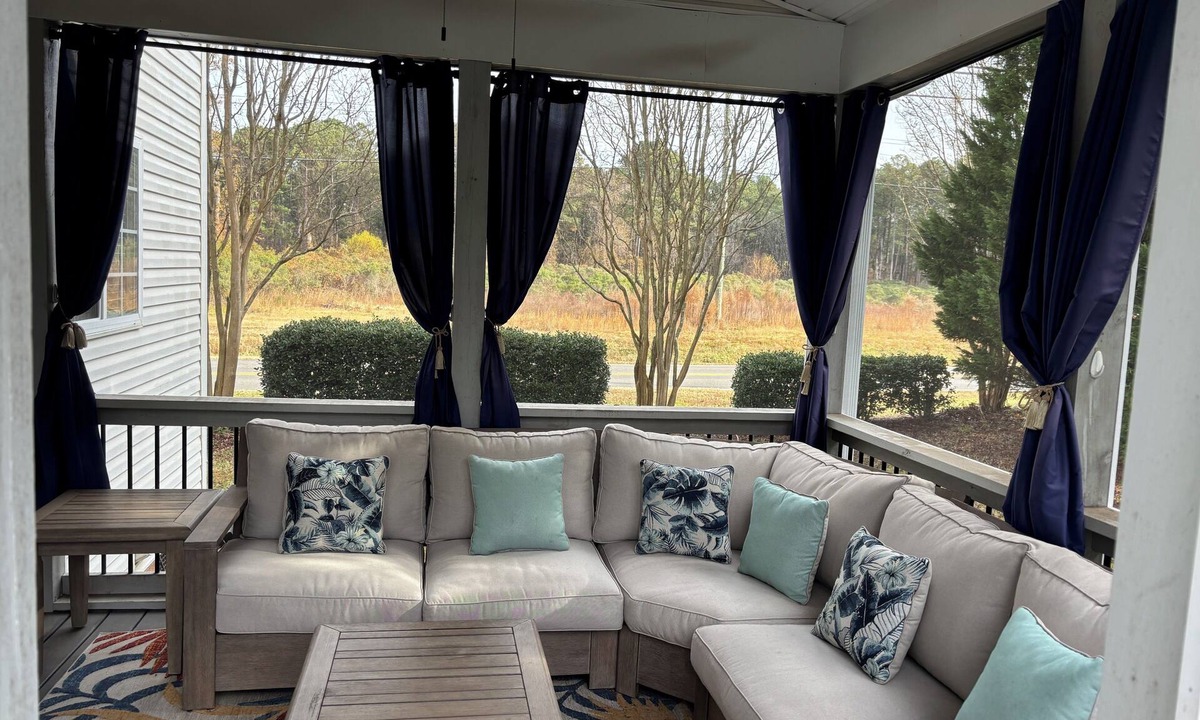 Durham House | Spacious 4BR/3.5BA Home in Durham with Enclosed Patio