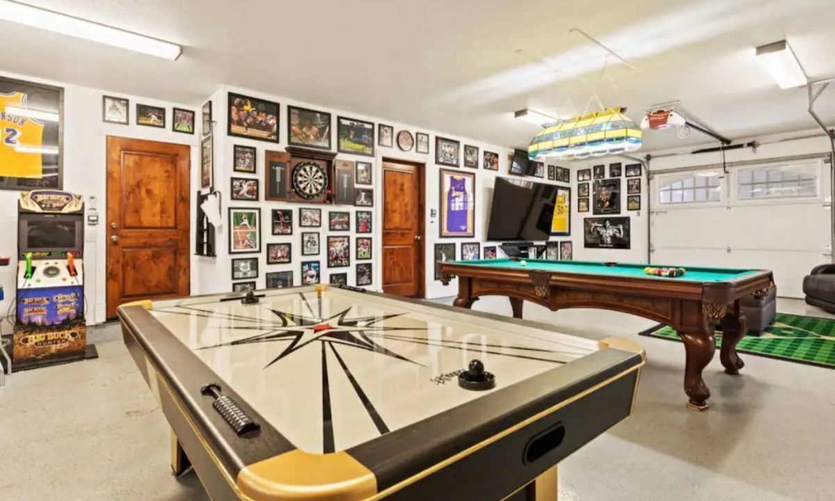 Graeagle House | Spacious 4BR/3BA Family Home + Must See Game Room.