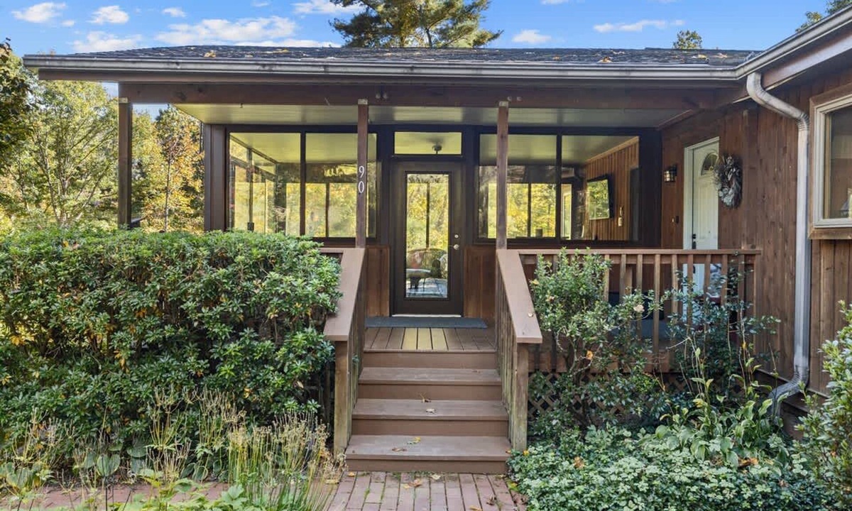 Hendersonville House | Spacious 4BR Compound w 2 Cottages Near Trails