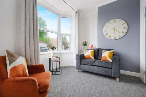 Darlington Apartment | Spacious 4BR Darlington Sleeps 8 by Stay with us