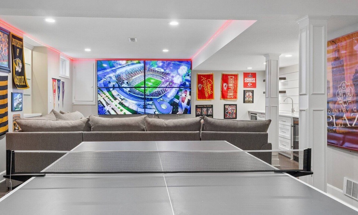 Olathe House | Spacious 4BR Home with Ultimate Sports Cave, 10 Min to World Cup Shuttle