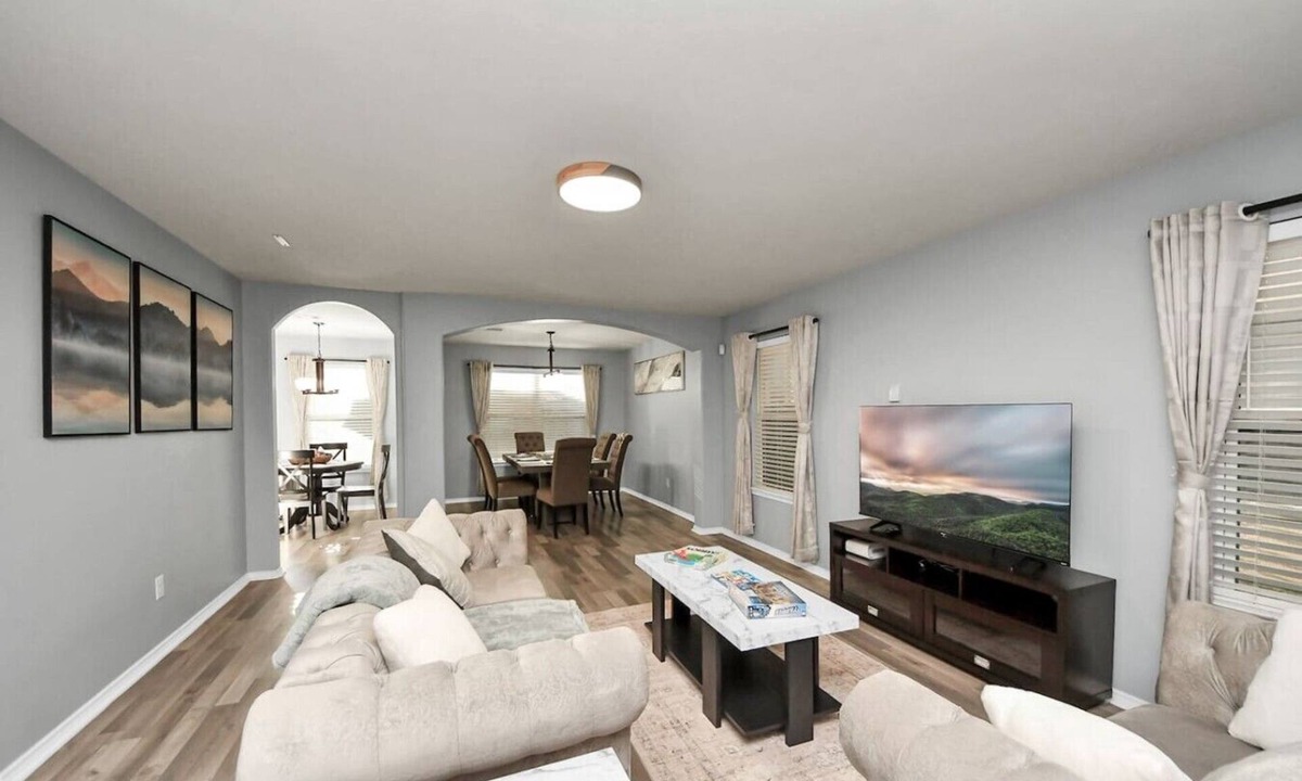Northside House | Spacious 4BR Home with Game Room