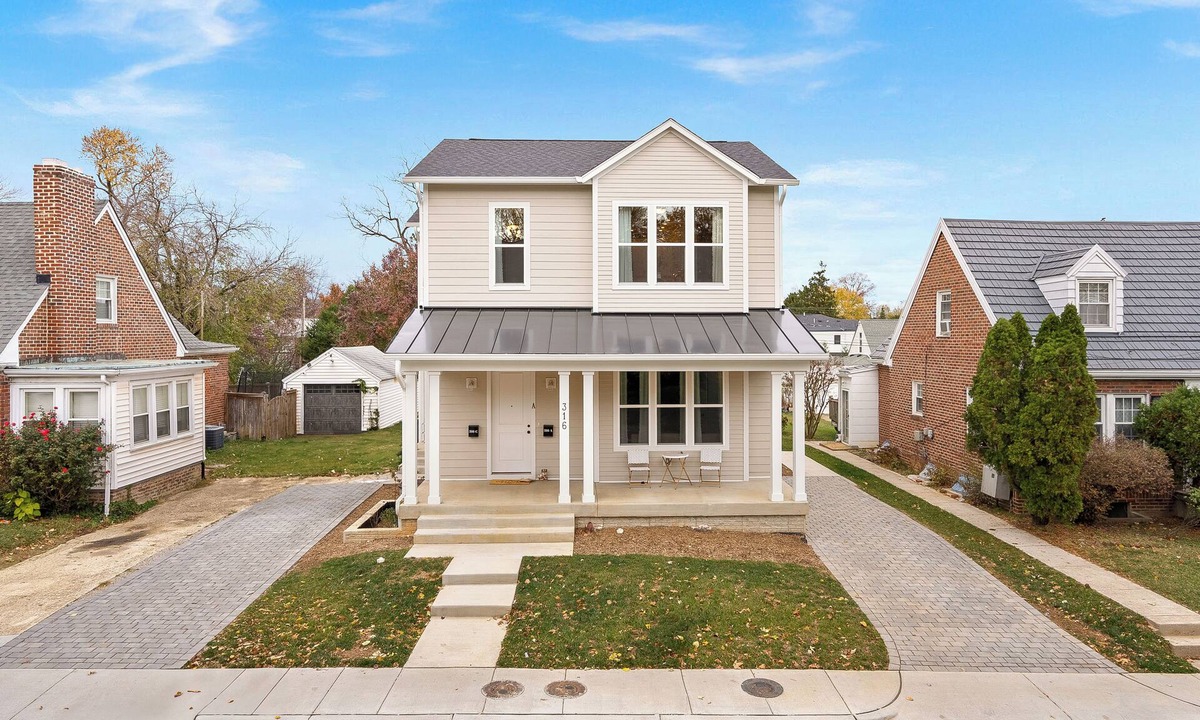 Del Ray House | Spacious 4BR w/Basement Game Room Lux Listings
