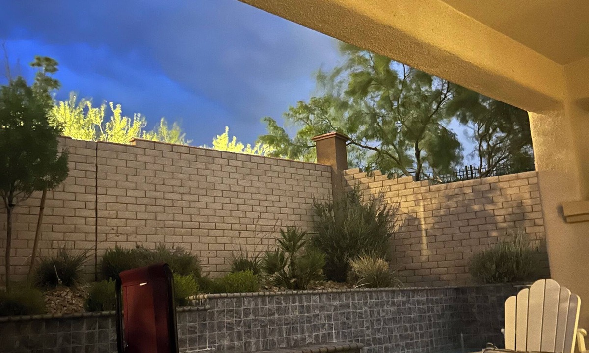 Las Vegas House | Spacious 5-bed 5-bath in marvelous Las Vegas with WiFi, fitness room and pool