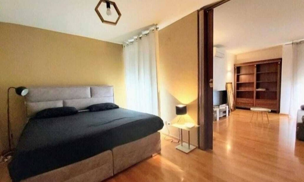 Znjan Apartment | Spacious 5-bedroom apartment in awesome Split with AC