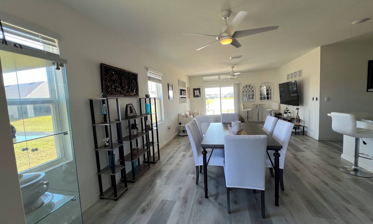 Rockledge House | Spacious 5-bedroom house with AC, WiFi in fantastic Rockledge