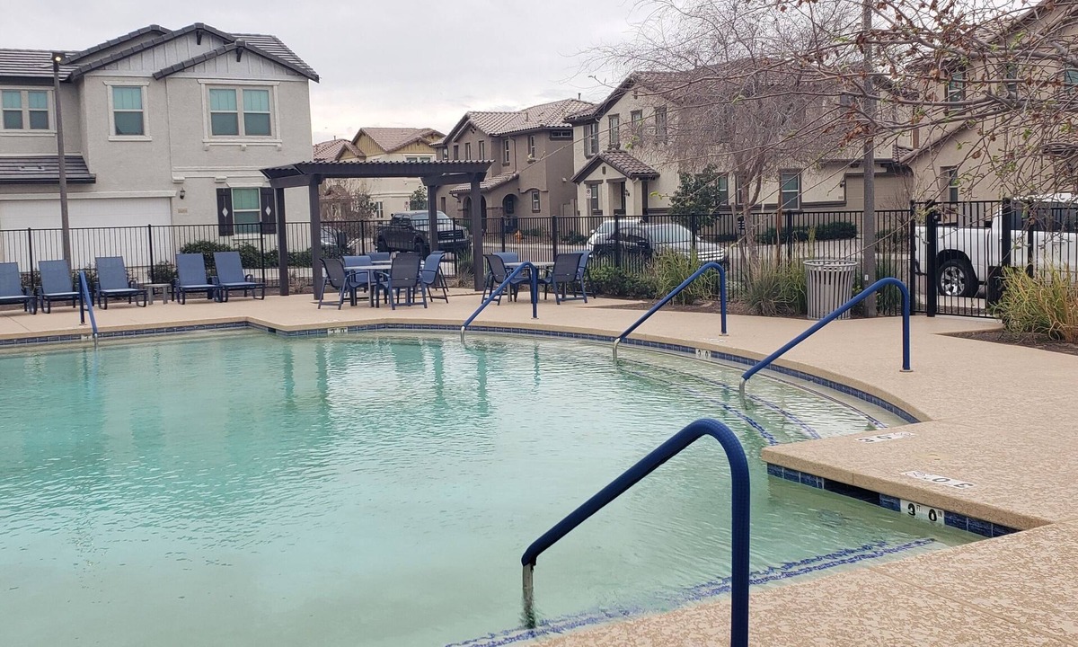 Canyon Trails House | Spacious 5-bedroom house in marvelous Goodyear with AC, WiFi