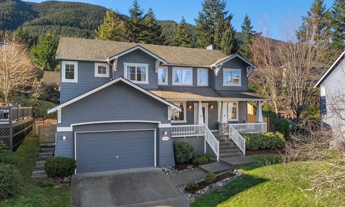 North Bend House | Spacious 5-bedroom retreat in marvelous North Bend