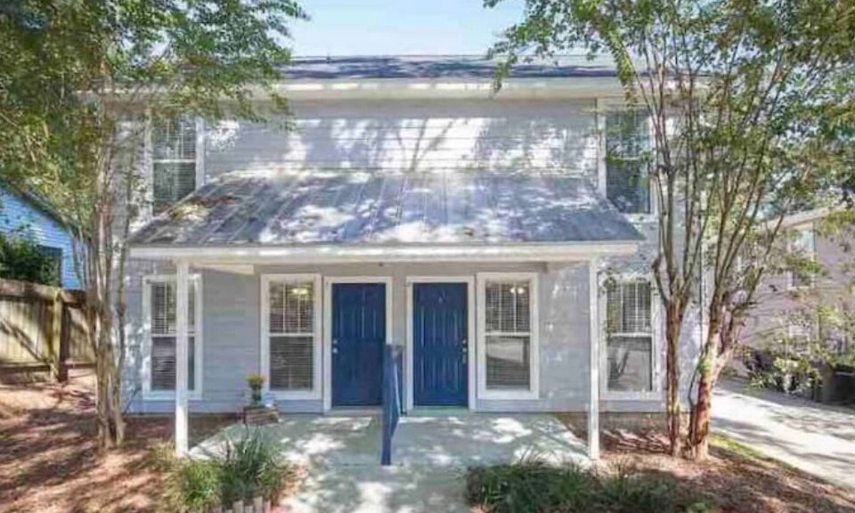 Tallahassee House | Spacious 5 bedroom centrally located in midtown.