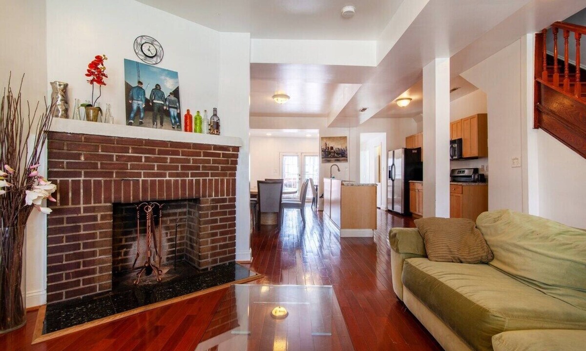 Petworth House | Spacious 5BR DC Home for Groups
