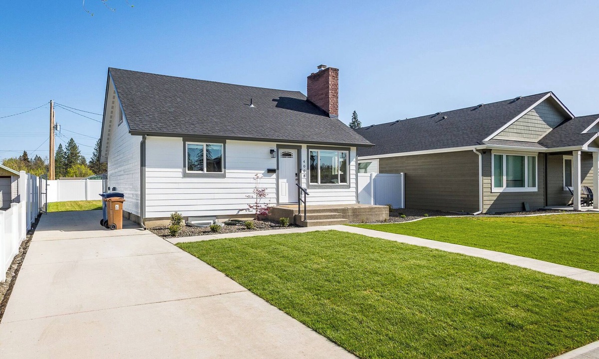 Spokane House | Spacious 5BR Home Mins to Downtown