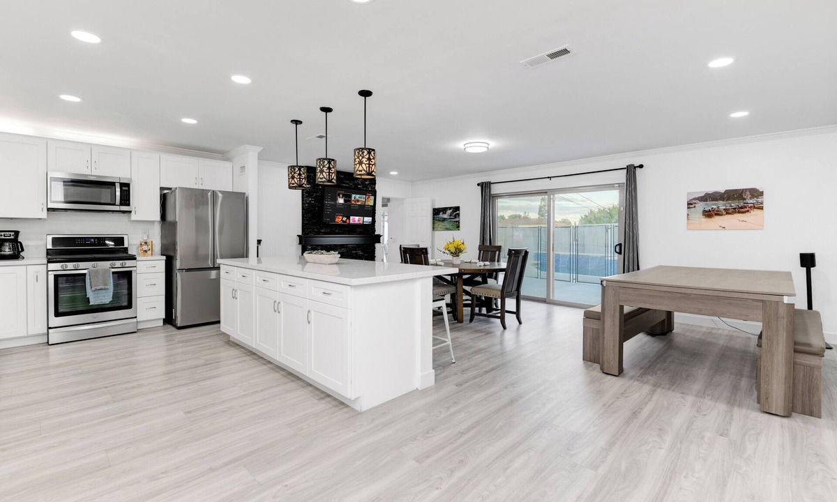 San Carlos House | Spacious 5BR Home with Heated Pool, Spa, and Dual Master Suites - Arcade Room