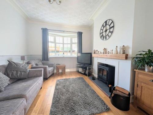 Cleethorpes House | Spacious 5BR | Ideal for Contractors & Long Stays