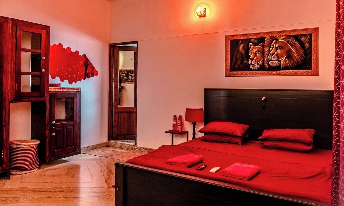 Thiruvananthapuram Villa | Spacious 6-bedroom villa in gorgeous Thiruvananthapuram with AC , Event Space