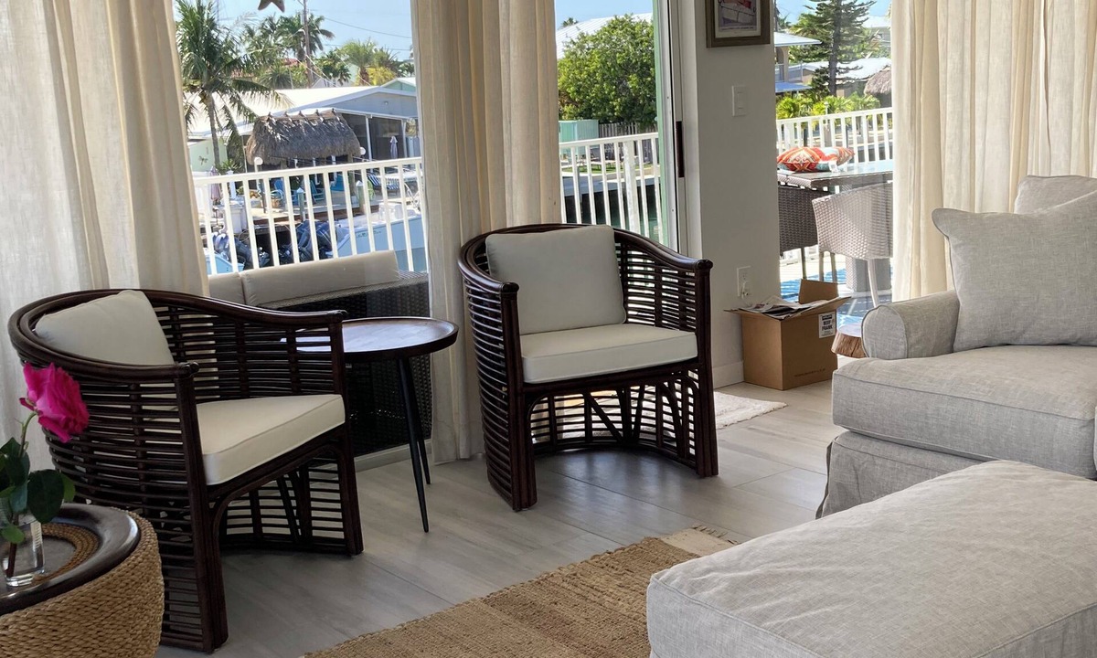 Key Colony Beach House | Spacious 6-bedroom- 2 kitchen Duplex in beautiful Key Colony Beach