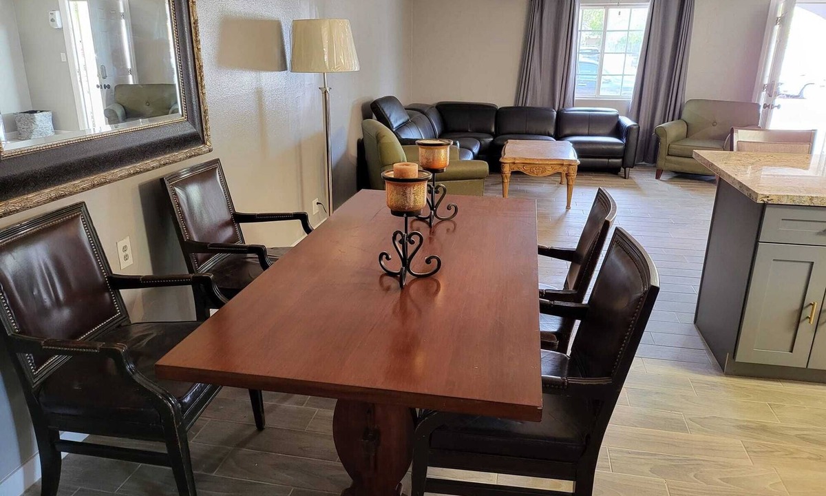 Palmdale House | Spacious 6-bedroom house in charming in Antelope Valley